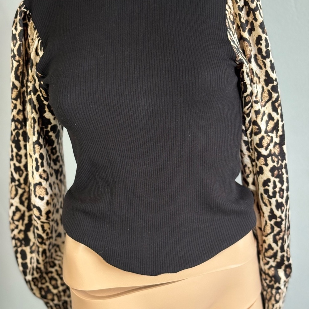 Zara Top Womens Medium Black Ribbed Knit Leopard Balloon Sleeve Blouse